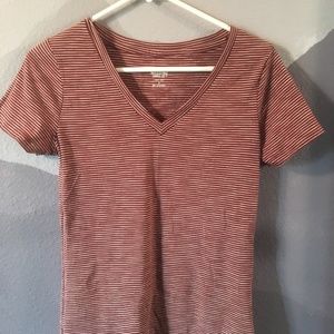 Striped burgundy/white tshirt